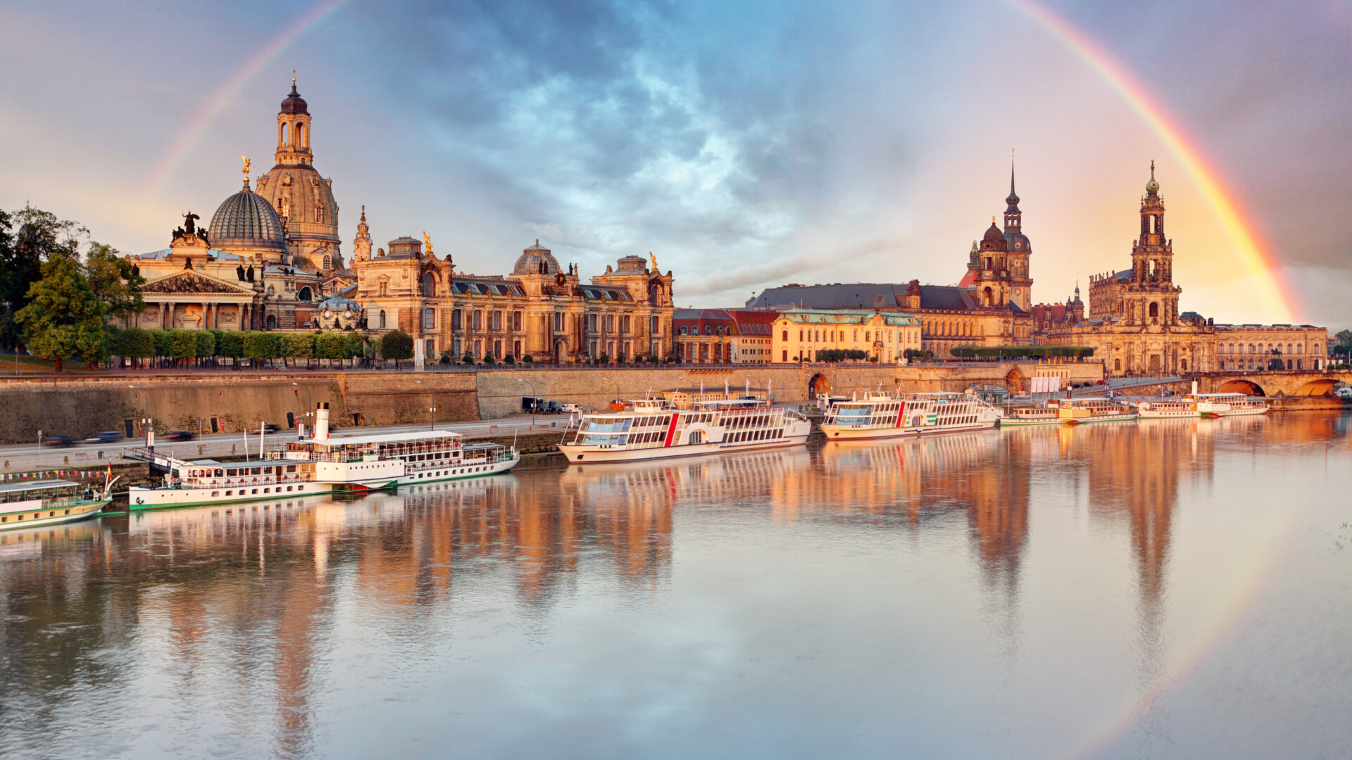 Startschuss für Gigabit in Sachsen: Skyline von Dresden